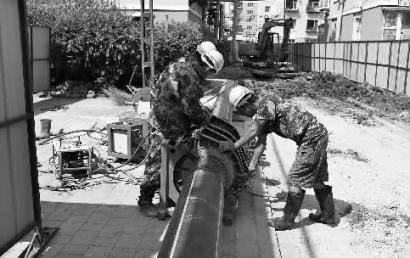 �ڲ��͙C(j��)������ι�ˮ���칤�̬F(xi��n)��(ch��ng)